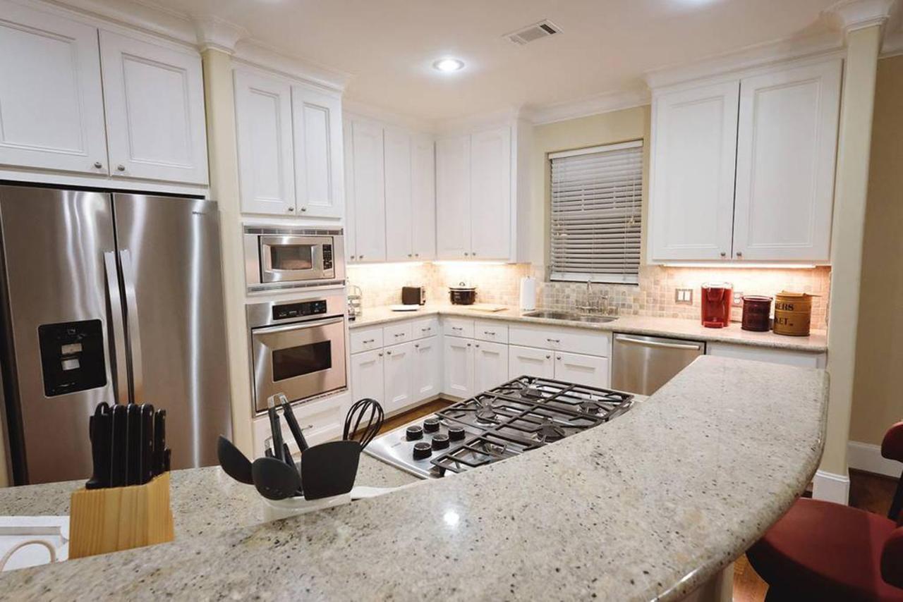 Downtown Museum District, Zoo, Parks, Nightlife! - Detering Apartment Houston Exterior photo